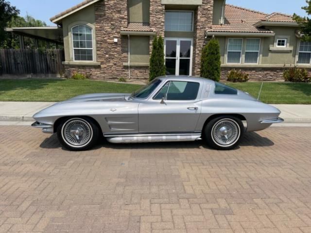 1964 chevrolet corvette stingray