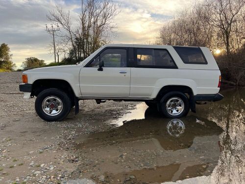 1987 toyota 4runner sr5 22-re 5-speed manual 4wd. very original. rn60 body