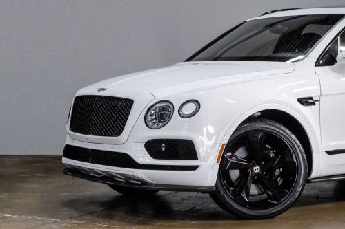 2020 Bentley Bentayga Mulliner Driving / Black Specification $224k MSRP, US $107,991.00, image 2