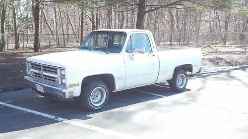 1985 chevy c-10 silverado / california truck