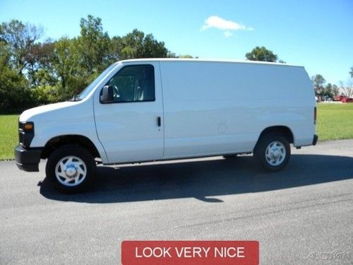 One owner cargo service utility van clean fleet serviced shelves bulkhead lqqk