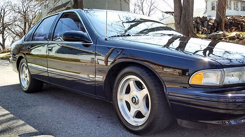 1996 chevrolet impala ss sedan 4-door 5.7l immaculate condition 82,xxx miles