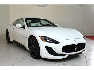 New! 2013 maserati gran turismo, bianco/bianco