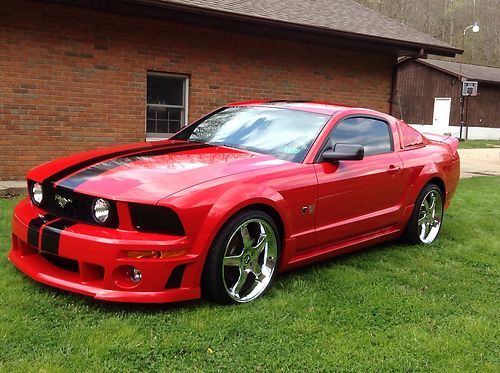 2005 ford mustang gt coupe 2-door 4.6l