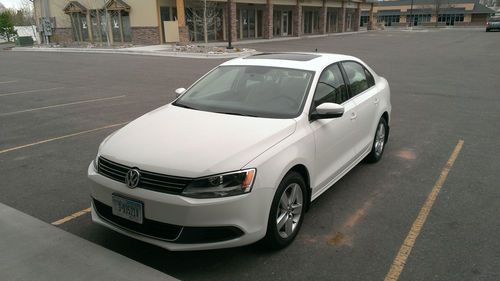 2013 volkswagon jetta tdi with  premium