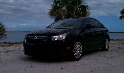 2012 chevrolet cruze eco sedan 4-door 1.4l mercedes lights , dual exhaust , mpg