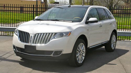 2011 lincoln mkx awd 3.7l..navi/xenon/roof/leather/camera/sensors**no reserve**