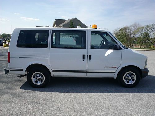 98' chevy astro van*all-wheel drive*low miles