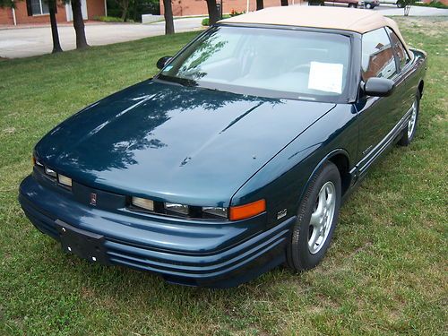 1995 oldsmobile cutlass supreme convertible  2 owner low miles very nice car !!