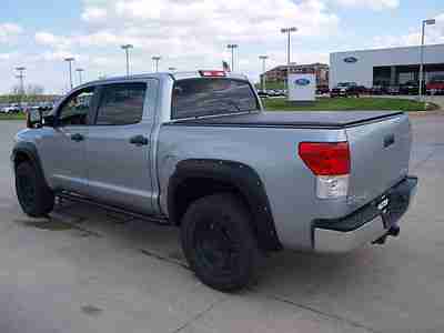 2010 TOYOTA TUNDRA 4X4 / CREWMAX / 5.7 / SR5 / CUSTOM WHEELS / TIRES / WARRANTY, US $28,595.00, image 6