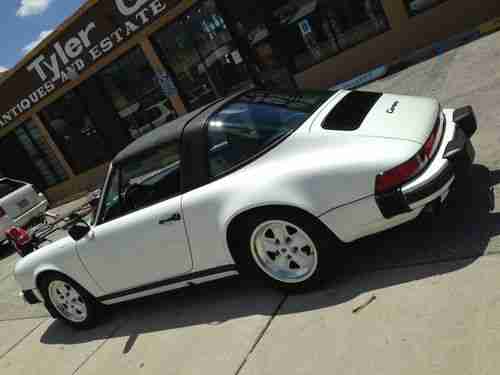 1987 Porsche 911 Carrera Targa Convertible 2-Door 3.2L 5spd, image 9