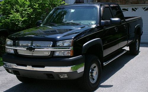 2004 black crew cab, excellent condition, factory remote start, 8 ft bed