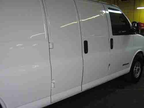 2004 GMC SAVANA  3500  CARGO VAN   ########### NO RESERVE#########, image 3