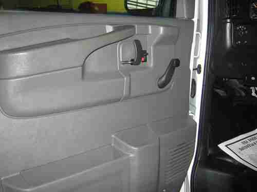 2004 GMC SAVANA  3500  CARGO VAN   ########### NO RESERVE#########, image 8