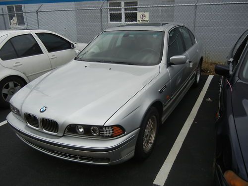 2000 bmw 528i  auto, mechanic special. look no reserve