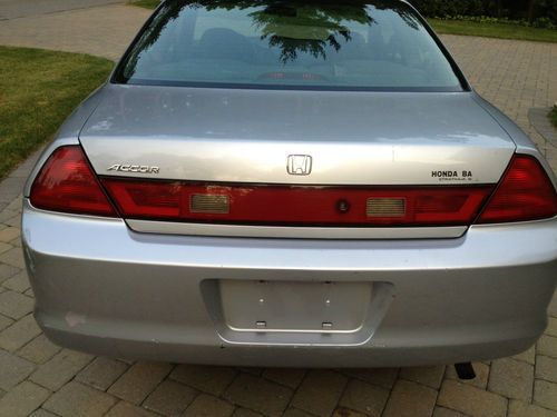 NO RESERVE NON SMOKER GAS SAVER GOOD TIRES HONDA ACCORD COUPE, image 4
