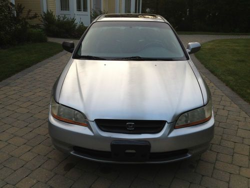 NO RESERVE NON SMOKER GAS SAVER GOOD TIRES HONDA ACCORD COUPE, image 9