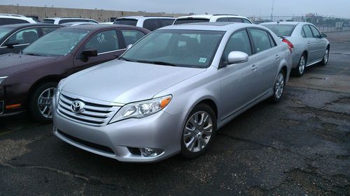 2012 toyota avalon base sedan 4-door 3.5l