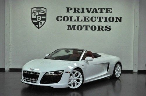 2011 r8 v10 spyder* only 3,145 miles* r-tronic* loaded*