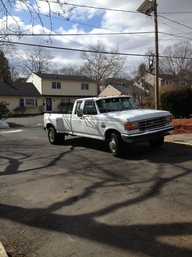 White ,  7.3 idi  turbo diesel