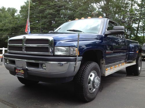 2002 dodge ram 3500 dually 4x4. cummins turbo diesel, 6 speed stick, 1 owner