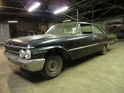 Galaxie victoria starliner barn find