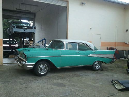 1957 Chevrolet Bel Air Base 4-Door hardtop, image 2