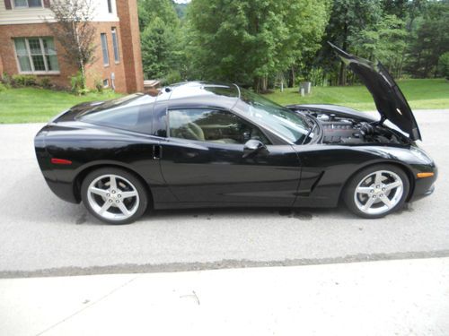 2005 Corvette, black exterior beige leather interior, excellent condition, US $28,900.00, image 3