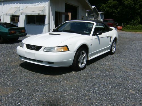 1999 ford mustang gt convertible 2-door 4.6l