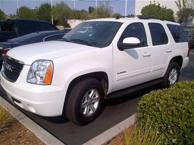2012 gmc yukon sle rwd low miles certified cd mp3 onstar 1-owner - we finance