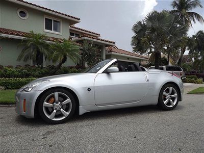 Fl 1 owner 2009 350z grand touring roadster only 20k mi nav leather carfax cert