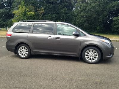 XLE AWD NAV 3.5L CD 1st row LCD monitors: 1 3rd row split-bench seats Compass, US $31,000.00, image 2