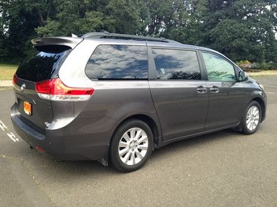 XLE AWD NAV 3.5L CD 1st row LCD monitors: 1 3rd row split-bench seats Compass, US $31,000.00, image 3