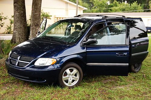 2006 dodge caravan sxt mini passenger van 4-door 3.3l