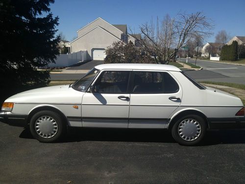 1993 saab 900 s sedan 4-door 2.1l one owner 63,xxx miles