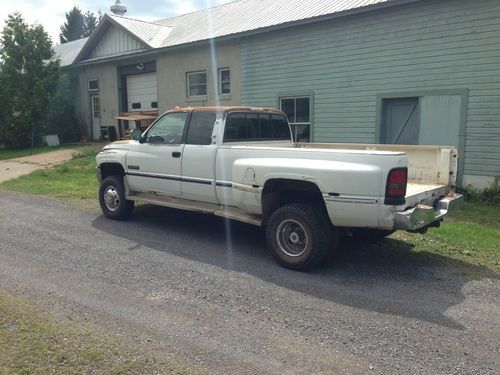 1997 dodge 3500 cummins 4x4 5 speed *no rust*