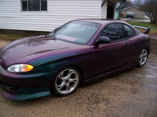 1997 hyundai tiburon - extremely customized show car - 5 speed w/ low miles!