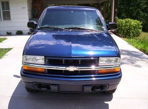 2003 chevrolet s10 crew cab ls - low miles - great condition!-many new parts!