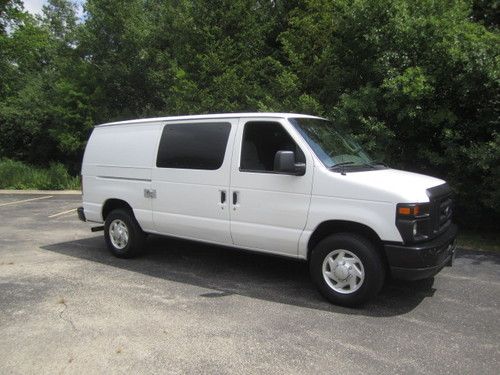 2008 ford e-250 cargo van 5.4l v8 auto a/c power options new tires runs great!!!