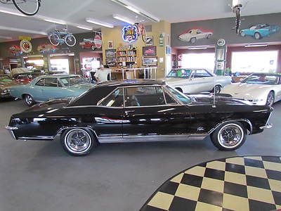 1965 Buick Riviera Black on Black Leather Beautiful!, image 4