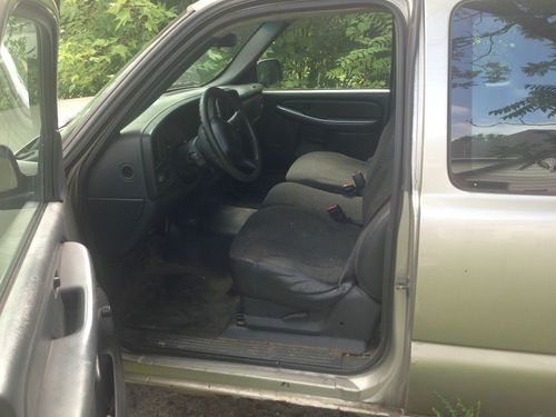 2000 Chevrolet Silverado 1500 Base Extended Cab Pickup 3-Door 4.3L, image 6