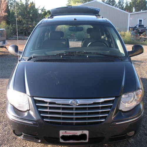 2007 chrysler town and country limited... loaded loaded loaded