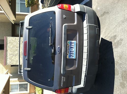 2005 Ford Escape XLT Sport Utility 4-Door 3.0L, image 2