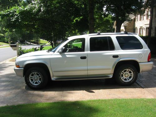 2003 durango 4x4 slt plus v-8 5.9 litre magnum tow package 3rdrow