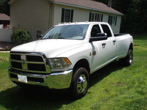 Dodge dually 4x4 6 wheel quad cab cummins diesel 6.7ho auto all stock 13k miles