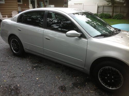 2004 nissan altima s sedan 4-door 2.5l