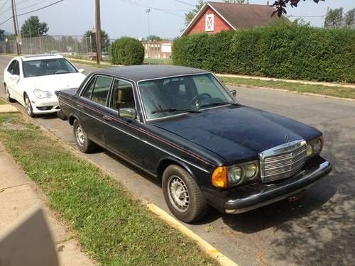 1982 Mercedes-Benz 300D Base Sedan 4-Door 3.0L, US $2,500.00, image 4