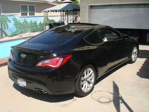 2013 Hyundai Genesis Coupe 2.0T Premium Coupe 2-Door 2.0L, image 2