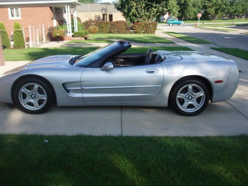 1998 chevrolet corvette base convertible 2-door 5.7l