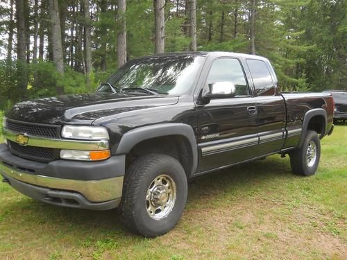 Chevy silverado 2500 hd, ext cab, 6.0 liter, work truck!  make offer! must sell!